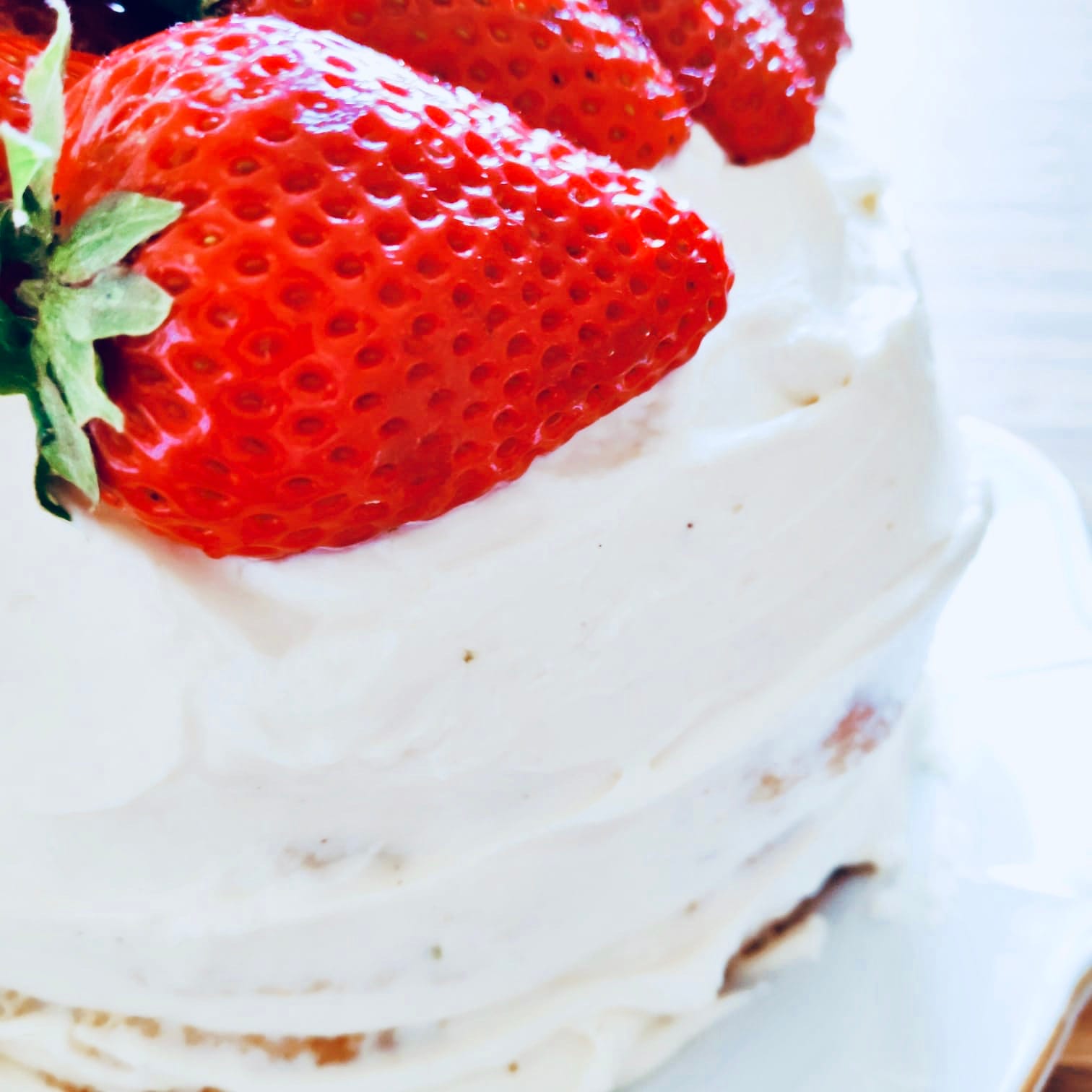 STRAWBERRY NAKED CAKE
